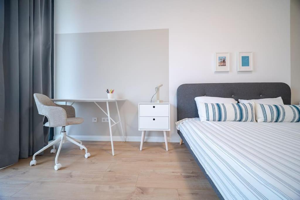 Mycampus 1 Bdrm, Stay 4, Free Parking, Garden, Self Check-In Sofia Exterior photo